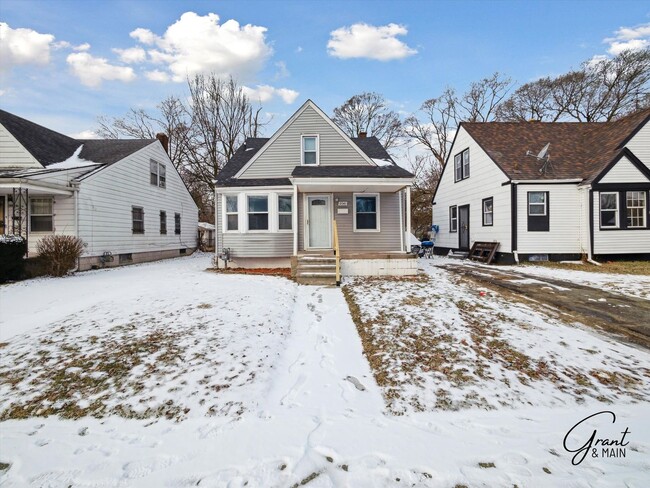 $1300 3 bedroom bungalow - $1300 3 bedroom bungalow House