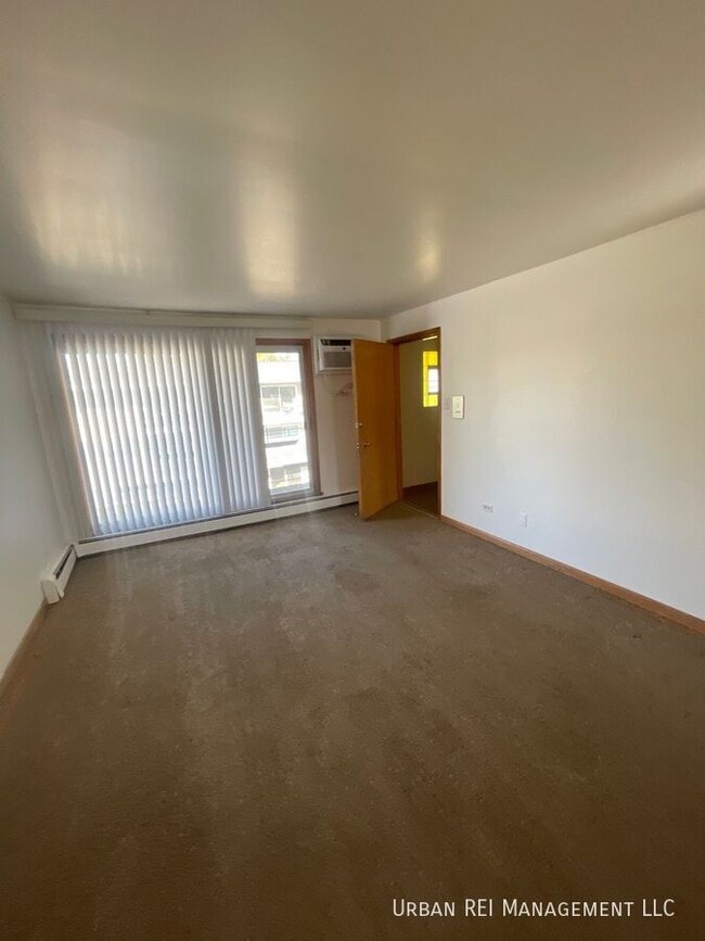 Building Photo - 17385 70th Ave Unit L - Classic