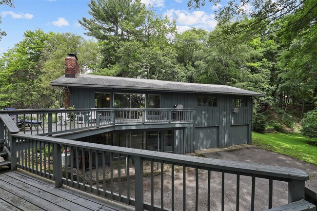 Photo - 153 Salem Rd House