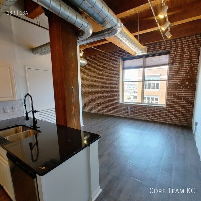 Photo - 202 W 5th St Unit 203