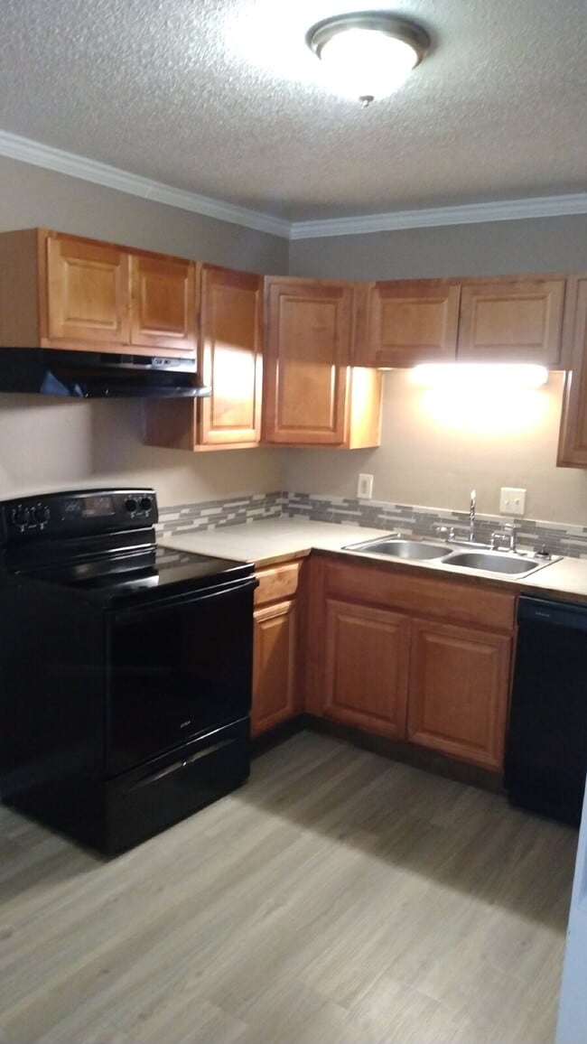 Photo - Welcome Home to your 2 Bedroom | 1 Bathroom Apartment Home located at Chateau Royal in Orange, TX! Unit 30