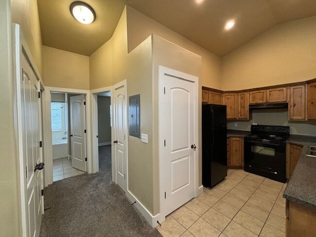 Photo - Maples LLC Unidad 143