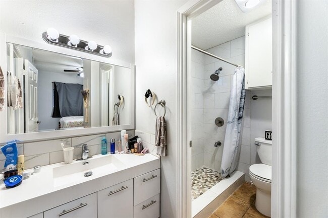 Photo - 3206 King St Unit 206