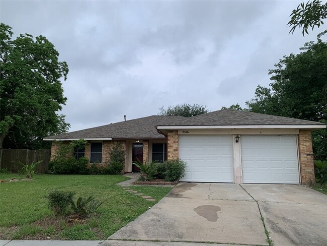 Building Photo - 2306 Doverglen Dr