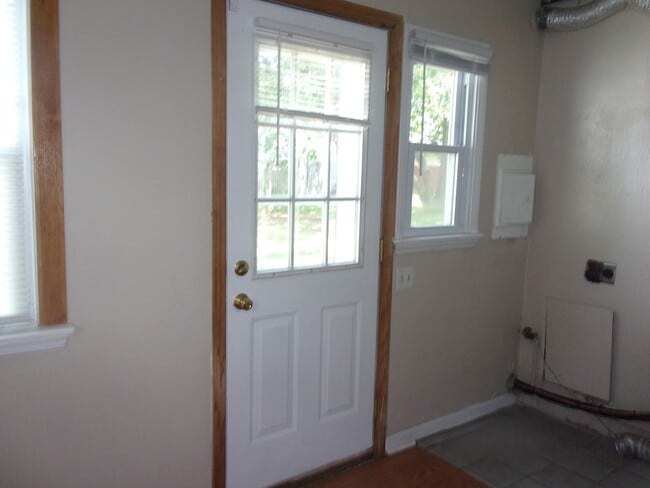 Photo - 1235 ANDERSON
