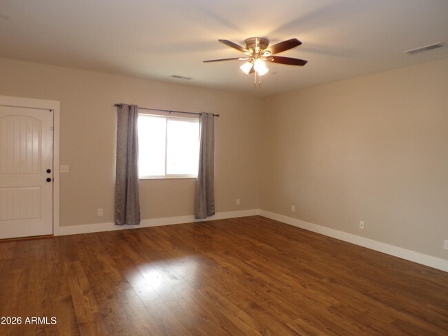 Photo - 1323 E Graham St