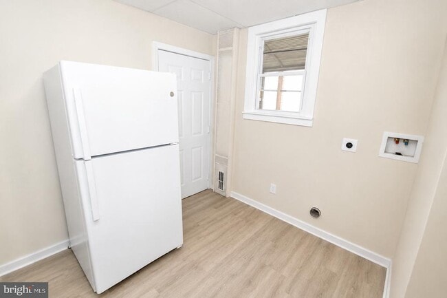 Photo - 111 Barclay St