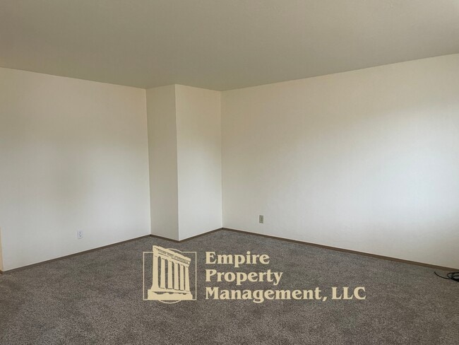 Photo - 3862 Pattison St