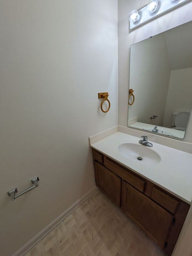 Photo - 2BD/1.5BA Townhome At Strawberry Patch Com...