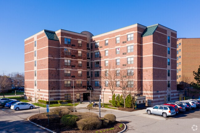 Canton Manor