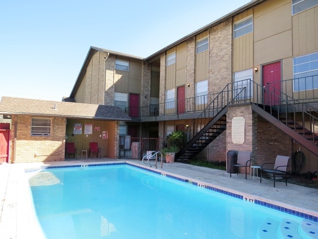 Landmark Apartments - Landmark Apartments
