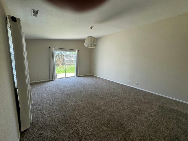 Photo - 239 Fox Ridge Rd