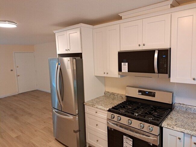 Photo - 35049 Cedar Ave Unit #C