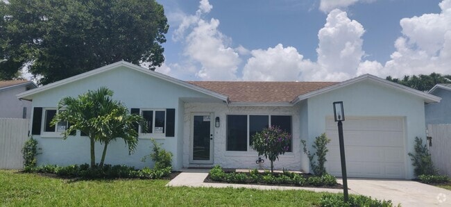 Building Photo - 22801 SW 54th Way Rental