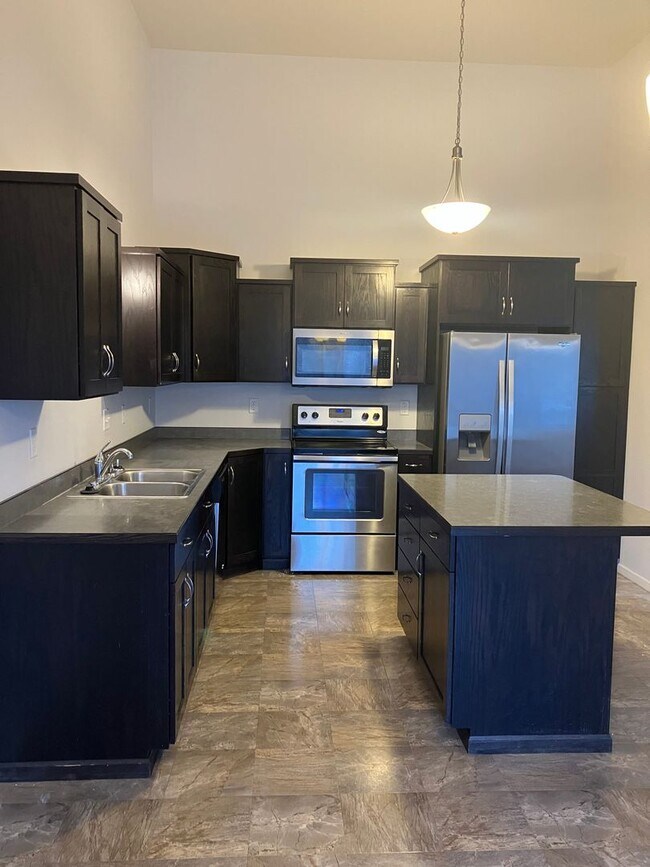 Photo - 3 Bed 3 Bath Twin Home