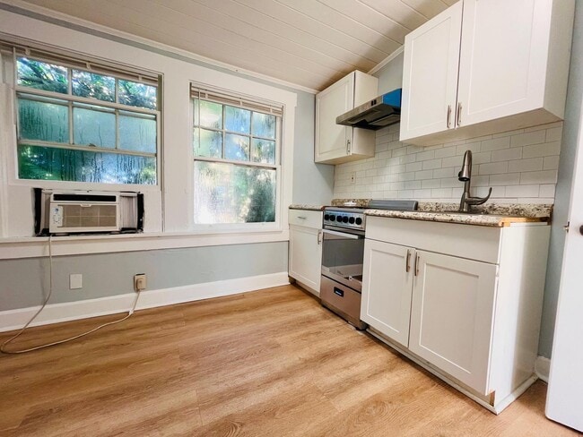 Building Photo - 313 S Lakeside Dr Unit 3