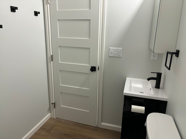 Photo - 7710 SE Mitchell St Unit 7712.