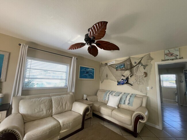 Photo - 229 SE 1st Ave Unidad 203