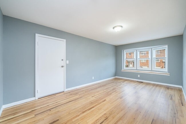 Building Photo - 9 Exeter Rd Unit 1