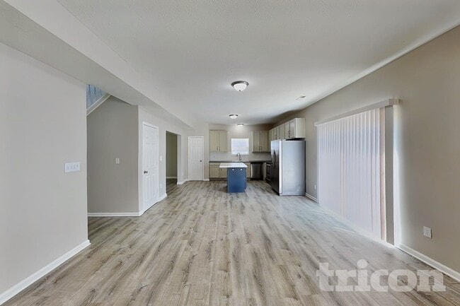 Photo - 176 Heartwood Hill