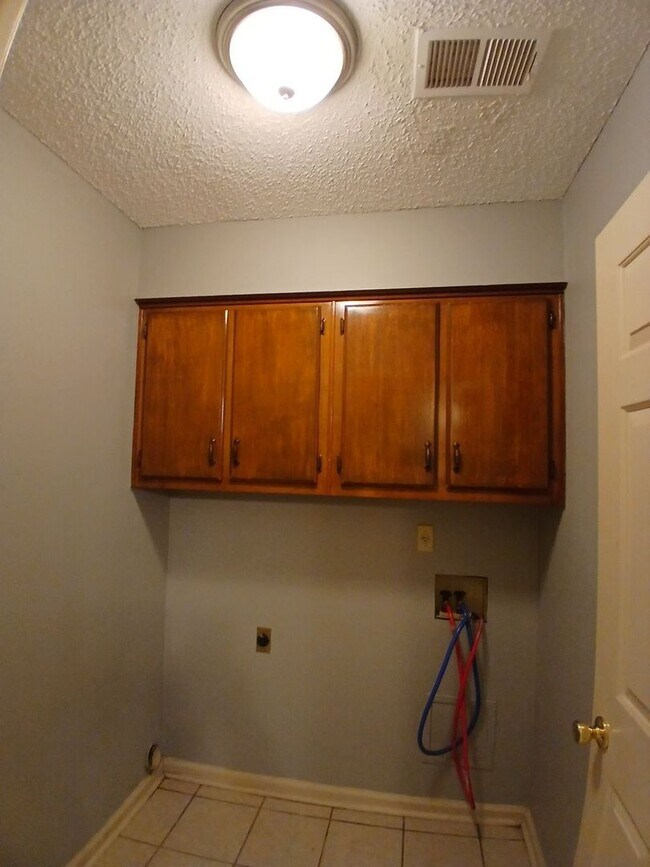 Photo - Spacious Home on Quiet Street - Open To Section 8