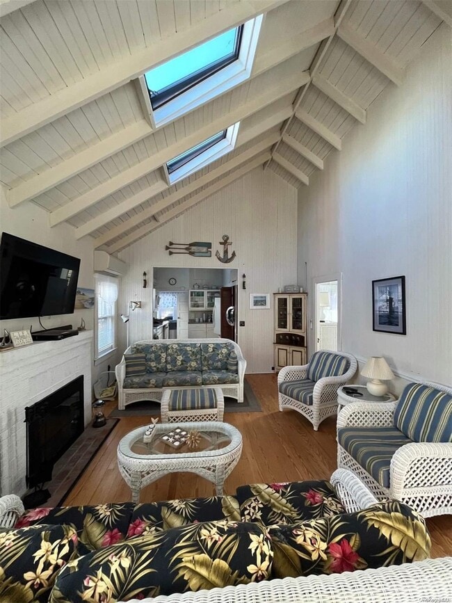 Photo - 760 Ocean Breeze Walk