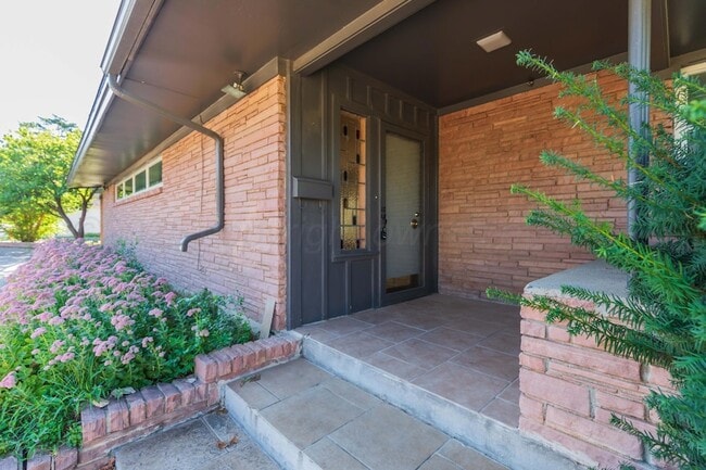 Photo - 2601 S Ong St
