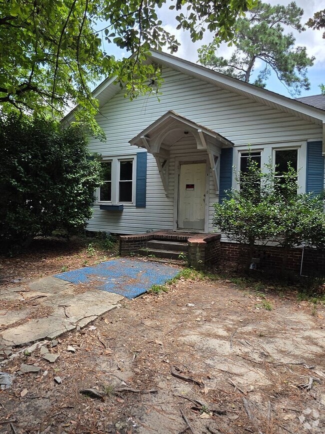 Building Photo - 2BR/2BA Cottage Rental