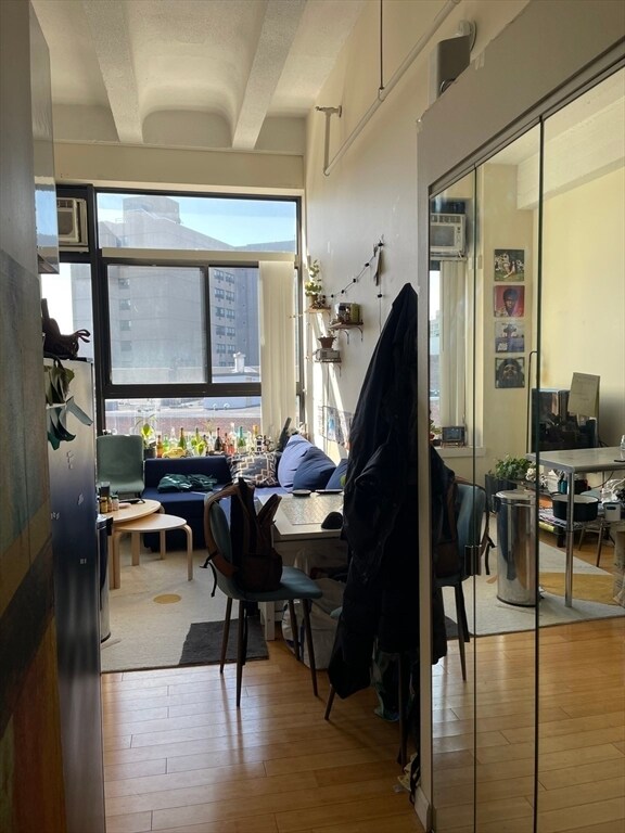 Photo - 12 Stoneholm St Unit 516