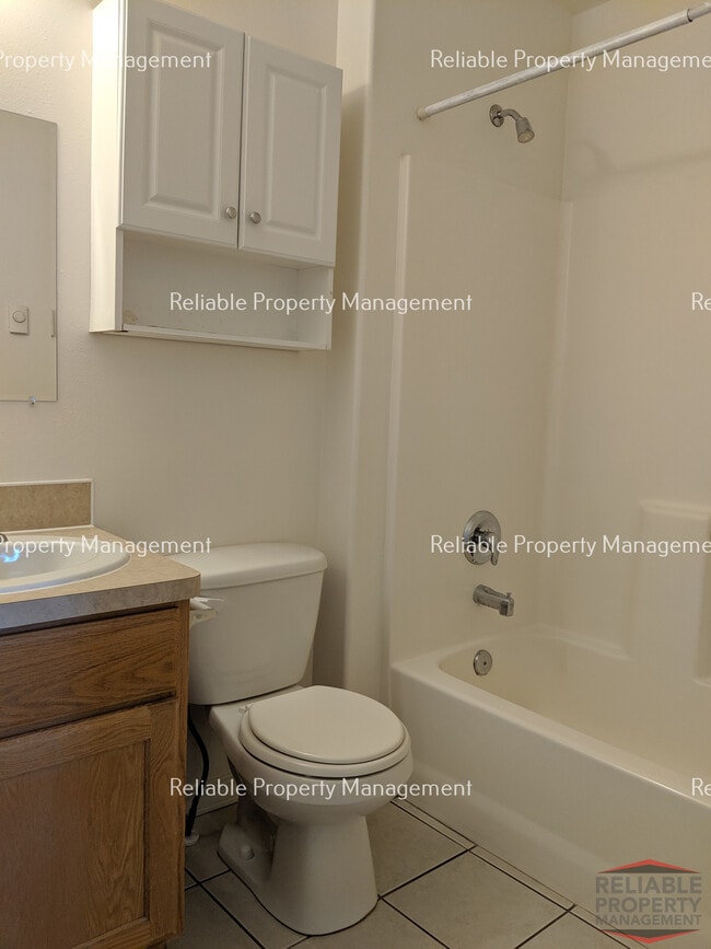 Photo - 685 John Adams Pky Unit 1