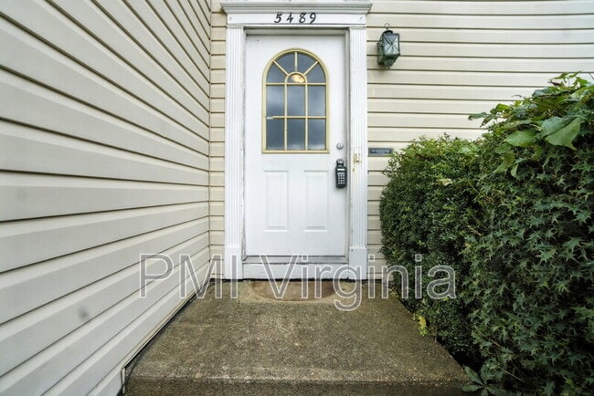 Photo - 5489 Glenville Cir