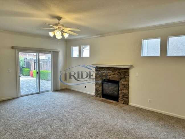 Photo - Beautiful 3 bedroom, 2 house