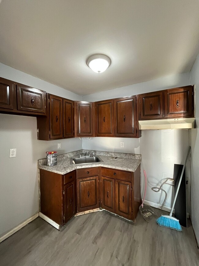 Photo - 180 Princeton Ave Unit 1RM