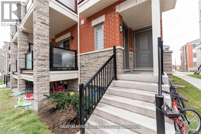 Photo - 250 Lagerfeld Dr