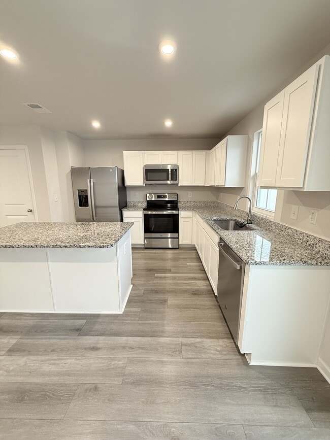 Photo - 400 el Camino Dr