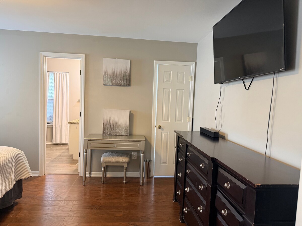 Photo - 3555 Burkland Dr