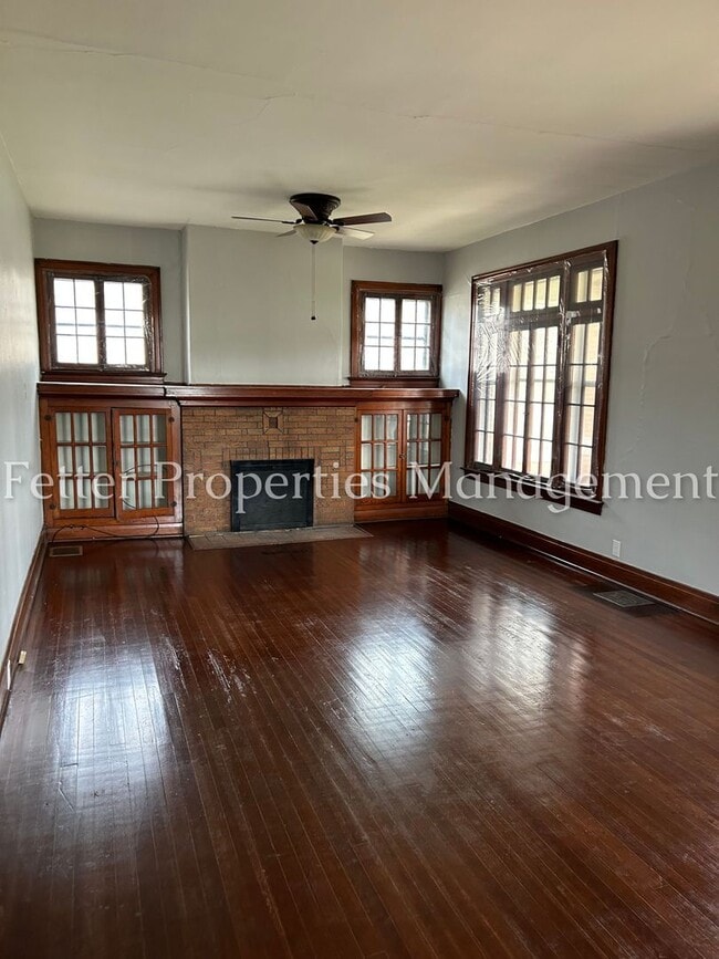 Photo - Large North Side Home