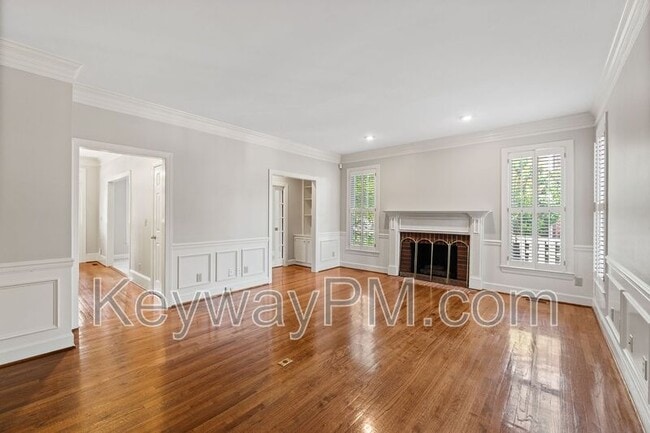 Photo - 879 Sparkleberry Rd