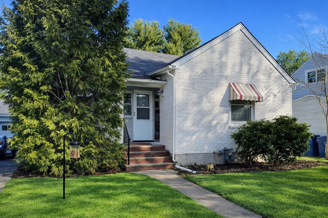 Building Photo - Click the “Apply Now” button or email wapmrentals@gmail.com for a prompt response.