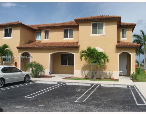 Photo - 12070 SW 268th St Unidad 34 Rental