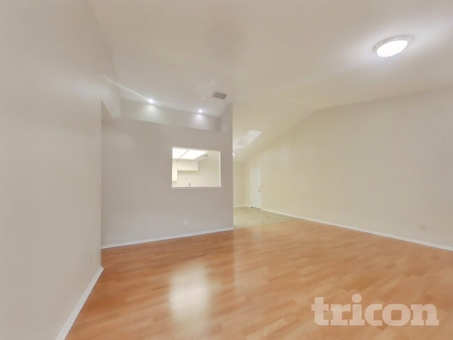 Photo - 7726 Robinette Rd