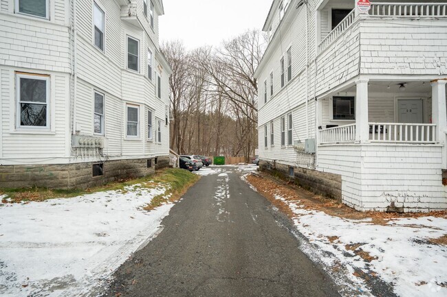 Building Photo - 7 Mulberry St Unit 3 Rental