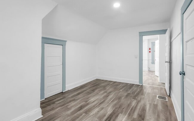 Photo - 15322 Yorick Ave