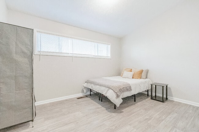 Photo - 4622 Sahara Dr SW