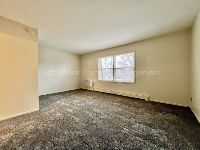 Photo - 971 McCarty St NW