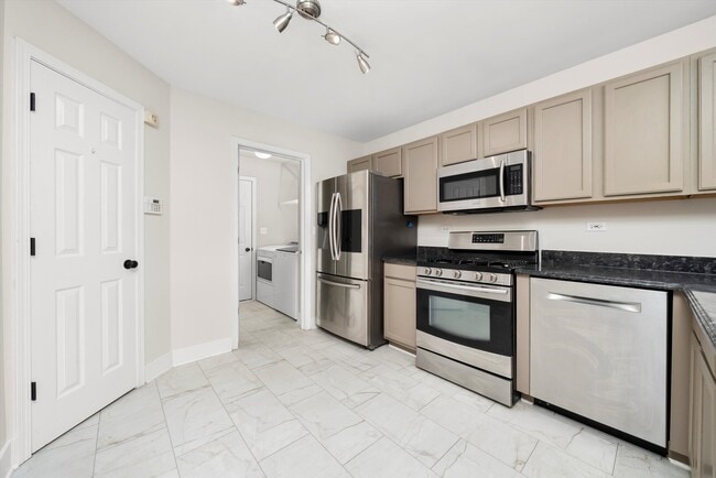 Photo - 898 McKenzie Station Dr