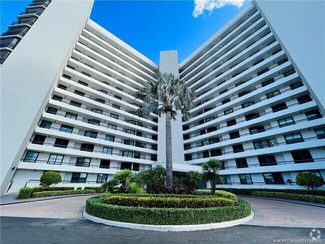 Building Photo - 8800 S Ocean Dr Unit 1406PH Rental