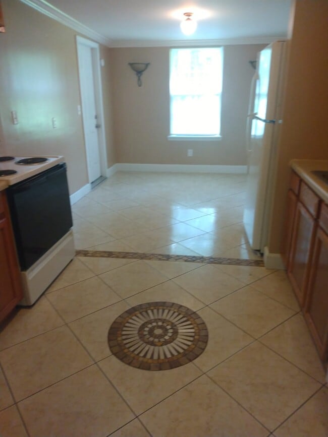 Photo - 1249 Woodruff Ave