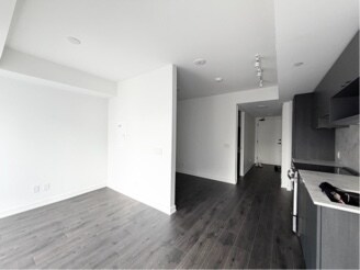 Photo - 1 BED - 1 BATH - TORONTO - CONDO Unité 1810