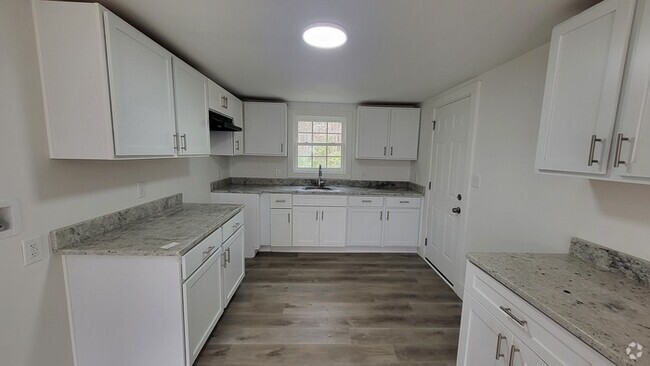 Building Photo - Renovated Two bedroom house for Rent in La...